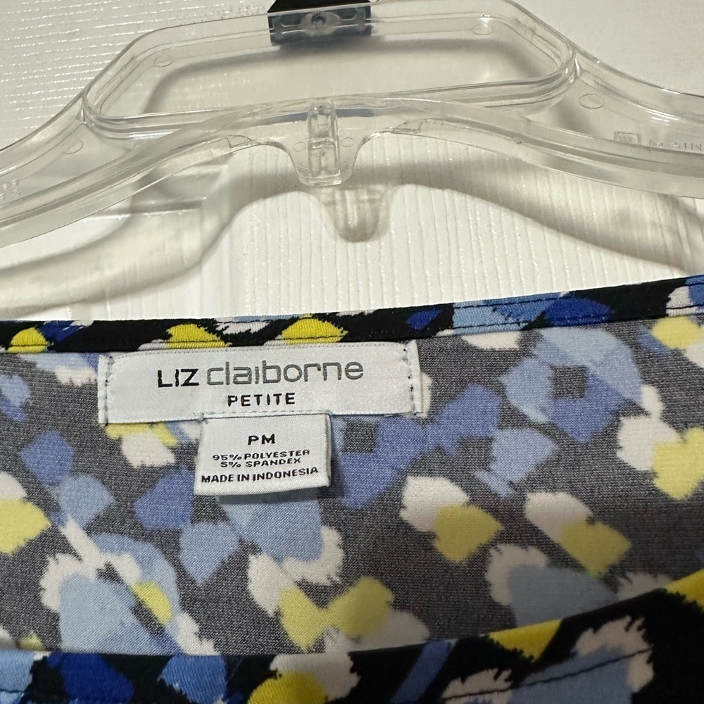 Liz Claiborne Petite Abstract Pattern Summer Top - Picture 11 of 11